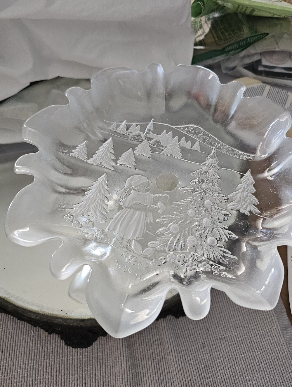 Mikasa  - Germany,  Christmas Story  PEDESTAL plate